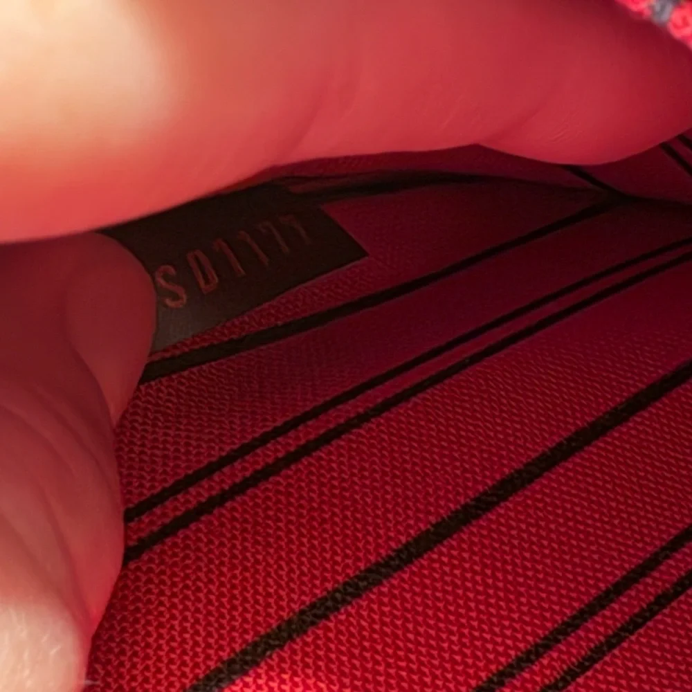 Louis Vuitton  Wristlet Clutch - Picture 5 of 8